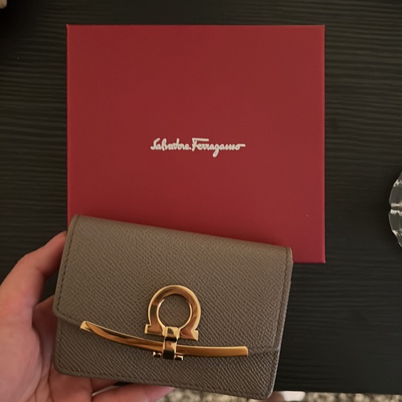 Ferragamo Gancini business card holder - Picture 7 of 10